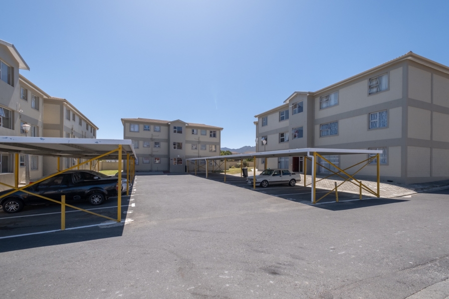 2 Bedroom Property for Sale in Anchorage Park Western Cape